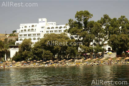 Azka Hotel 4